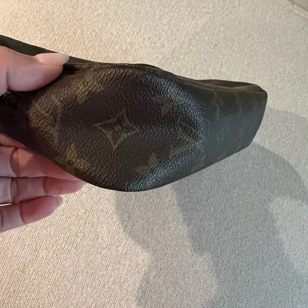 Louis Vuitton Monogram Trousse Toilette 28
